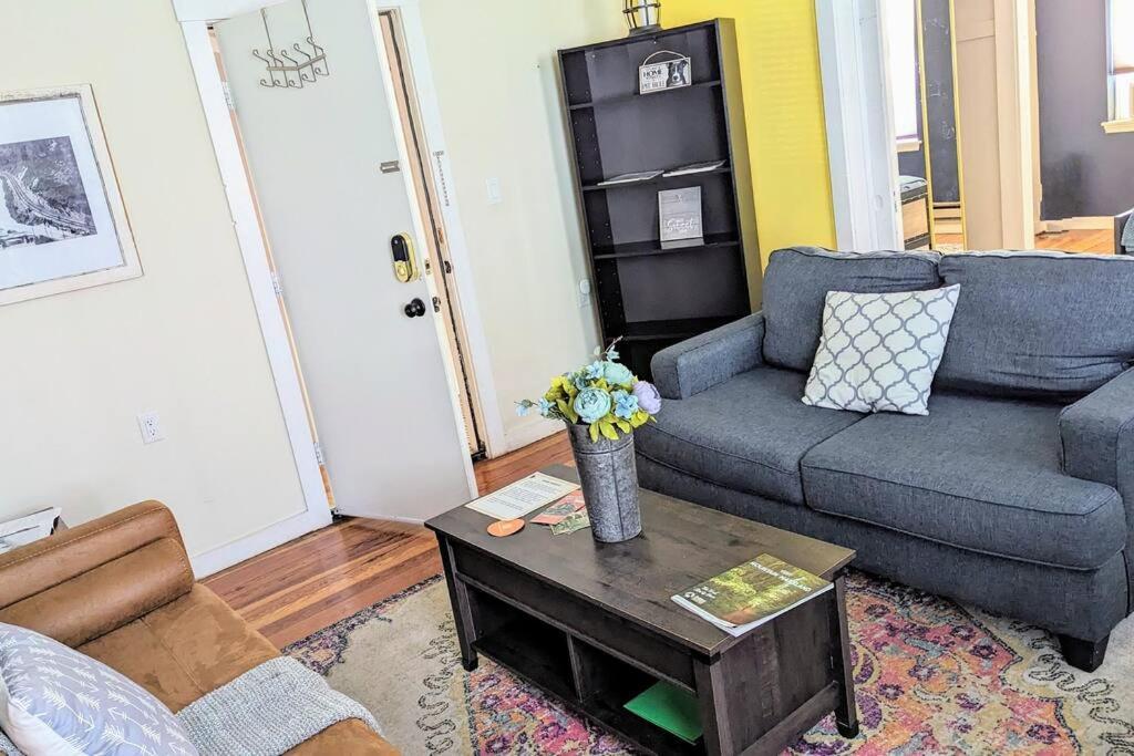 Escape On Hambright'S Alley! Walk 2 Everything! Cyclists Welcome! 1St Fl Unit A Cumberland Eksteriør billede